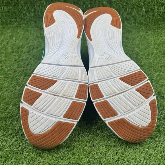 New Balance Isaac Mizrahi Womens Size 10 B Green Athletic Running Shoes Sneakers - Picture 8 of 10